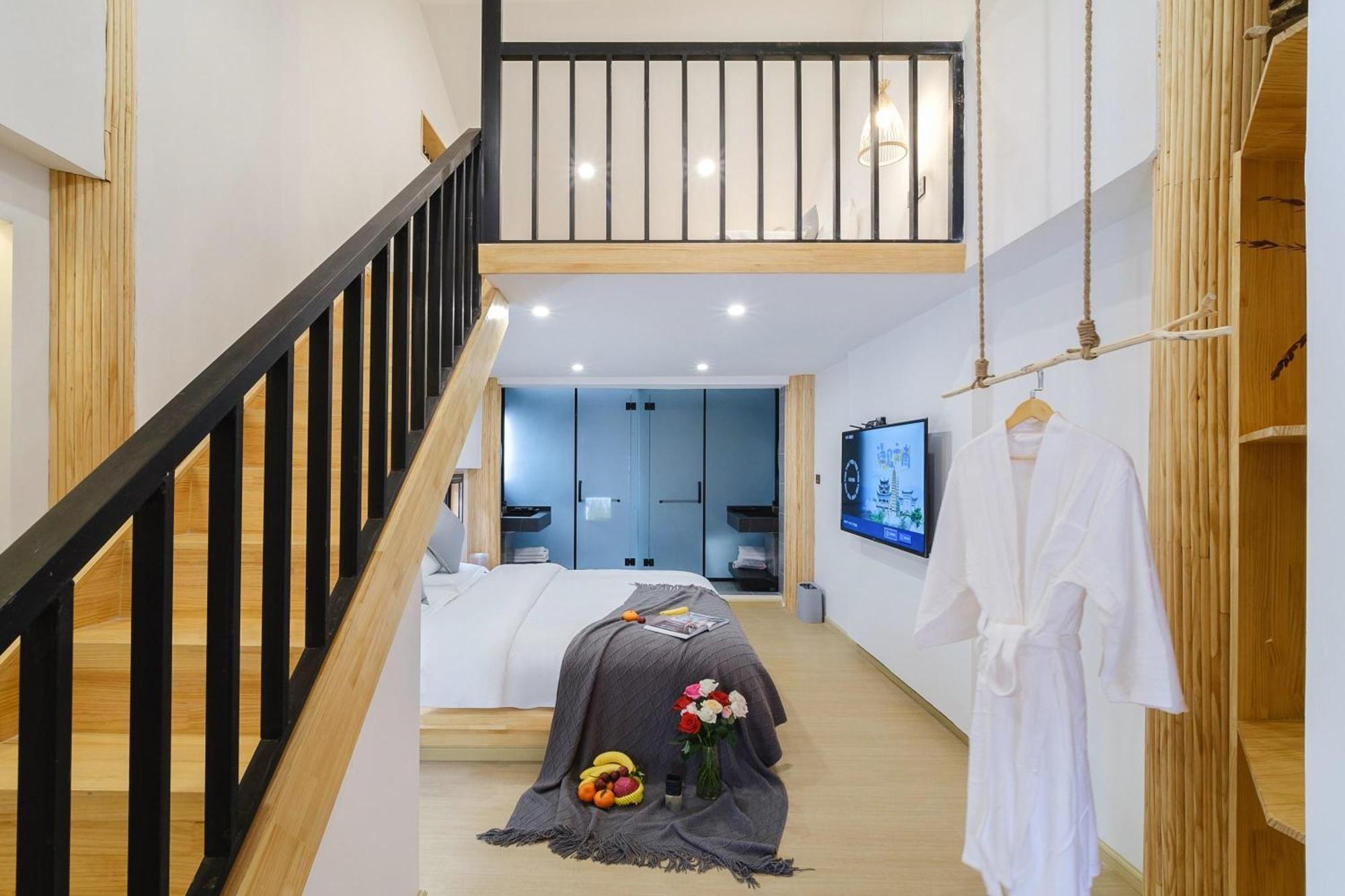 Big Tree Guesthouse - Naxi Old Style ลี่เจียง ภายนอก รูปภาพ