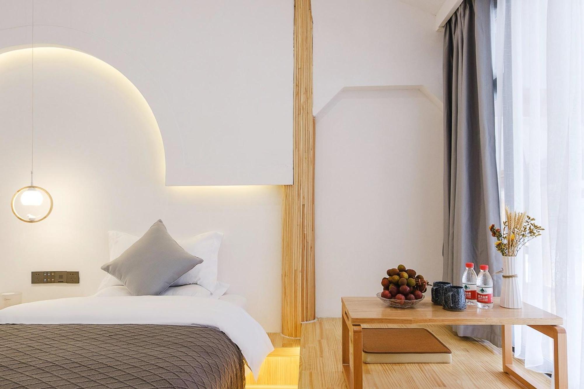 Big Tree Guesthouse - Naxi Old Style ลี่เจียง ภายนอก รูปภาพ