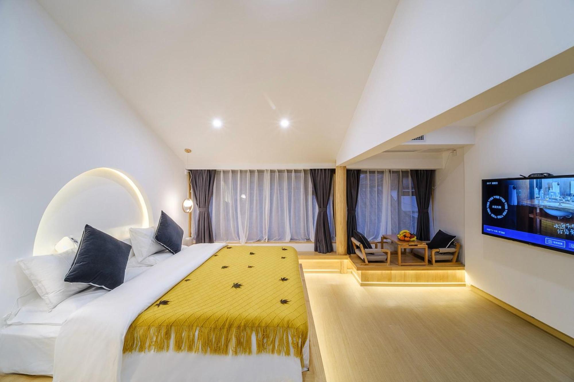 Big Tree Guesthouse - Naxi Old Style ลี่เจียง ภายนอก รูปภาพ