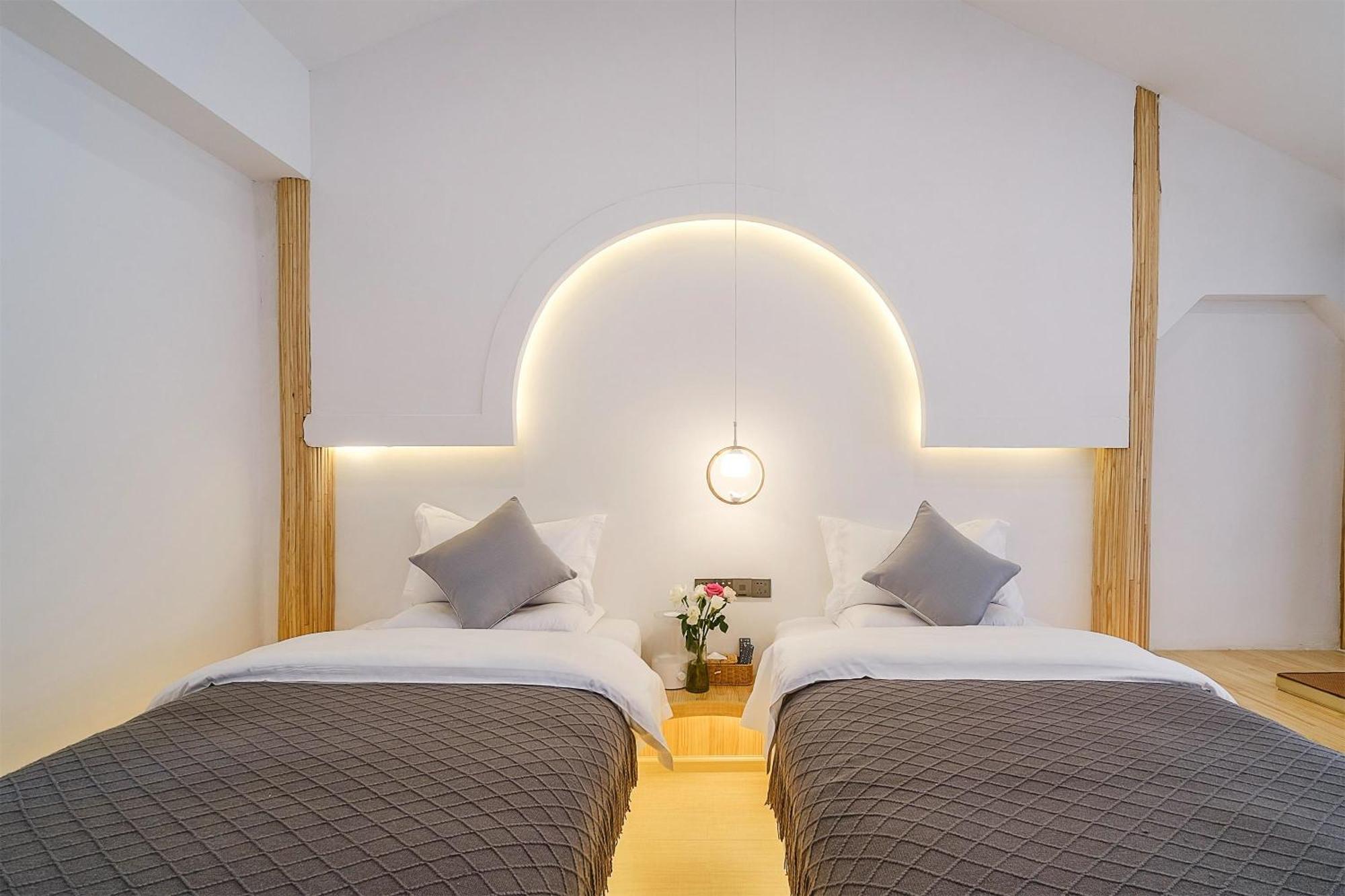 Big Tree Guesthouse - Naxi Old Style ลี่เจียง ภายนอก รูปภาพ