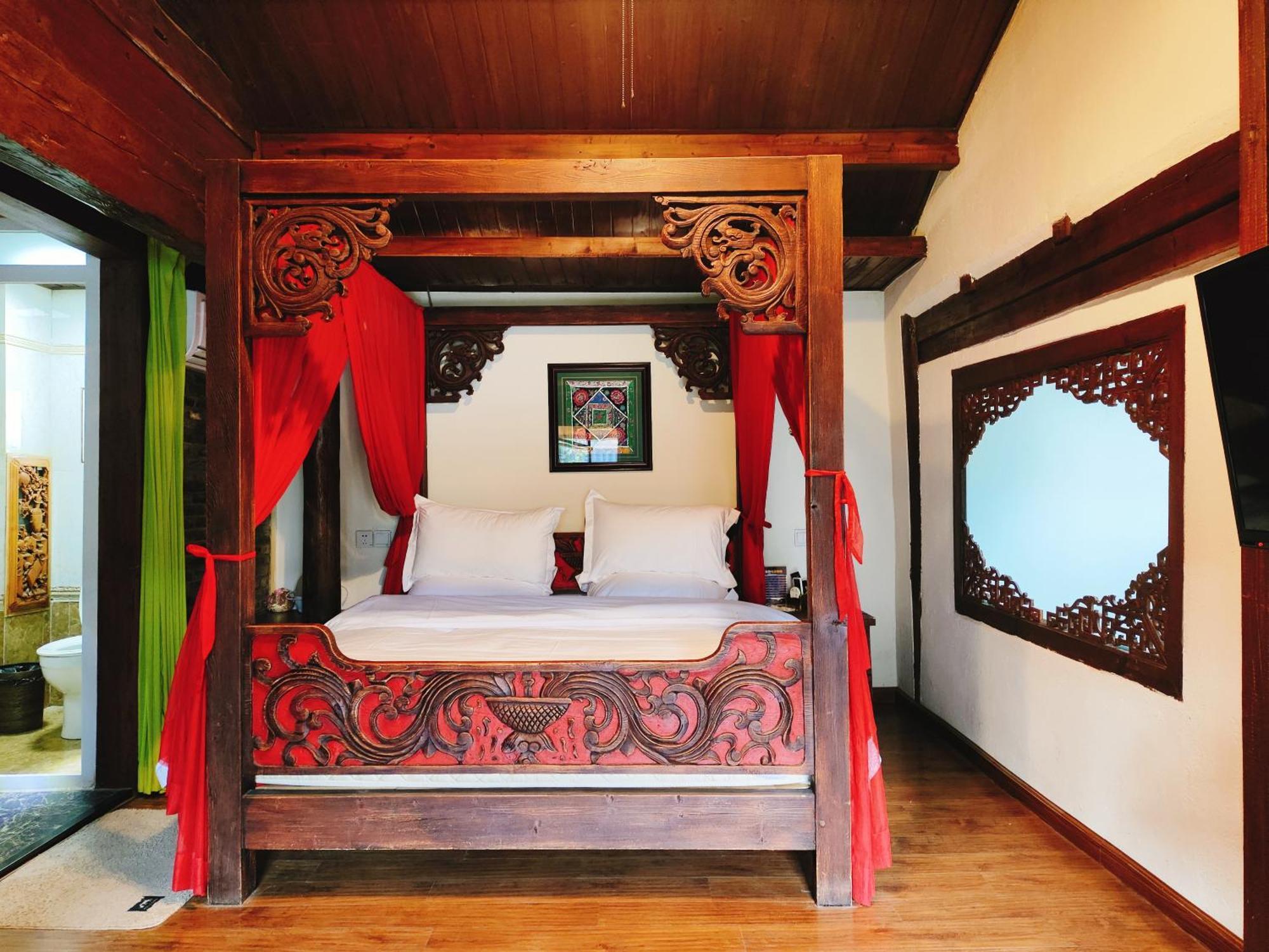 Big Tree Guesthouse - Naxi Old Style ลี่เจียง ภายนอก รูปภาพ