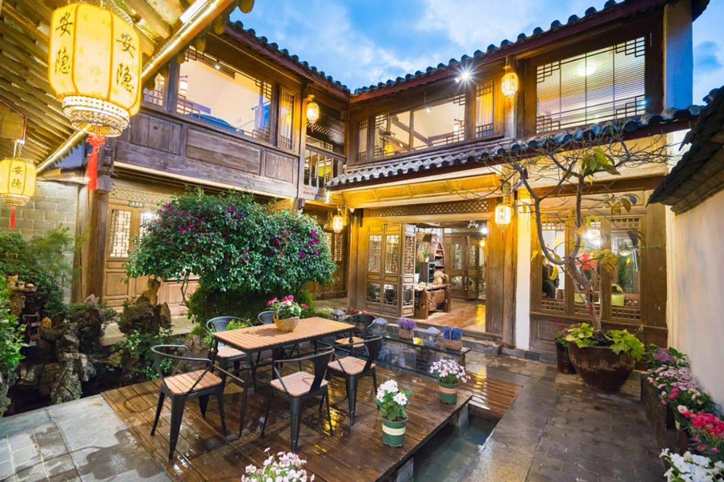 Big Tree Guesthouse - Naxi Old Style ลี่เจียง ภายนอก รูปภาพ